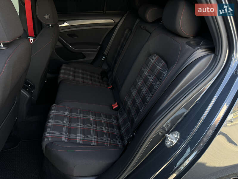 Хэтчбек Volkswagen Golf GTI 2019 в Днепре