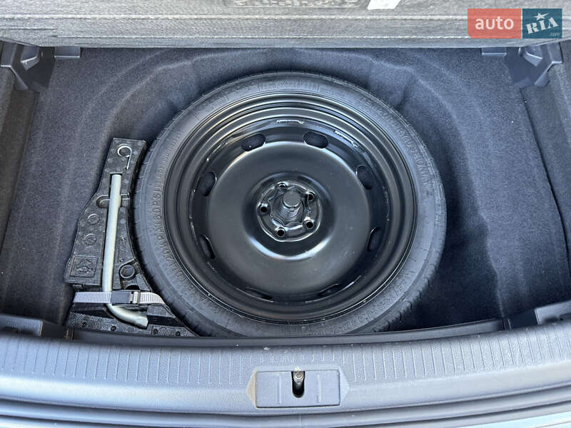 Хэтчбек Volkswagen Golf GTI 2019 в Днепре