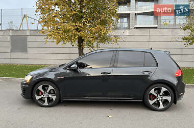 Хэтчбек Volkswagen Golf GTI 2016 в Киеве