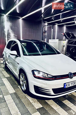 Хэтчбек Volkswagen Golf GTI 2014 в 
