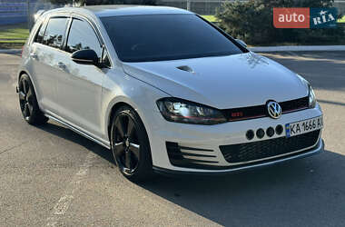 Хетчбек Volkswagen Golf GTI 2015 в Києві