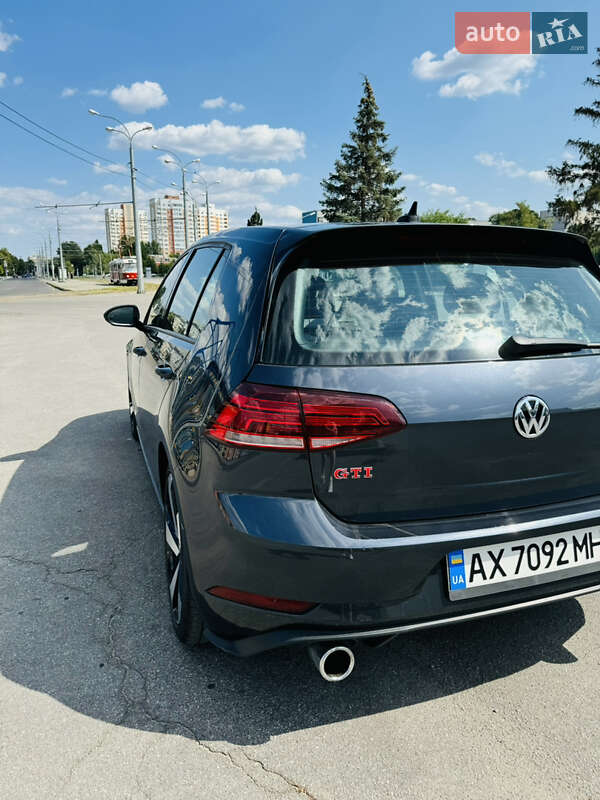 Volkswagen Golf GTI 2020
