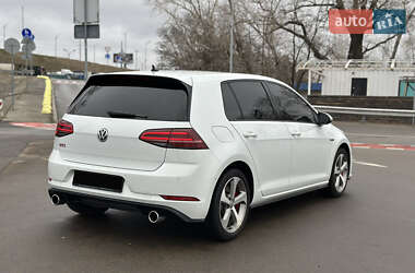 Хэтчбек Volkswagen Golf GTI 2020 в Киеве