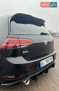 Хэтчбек Volkswagen Golf GTI 2014 в Киеве