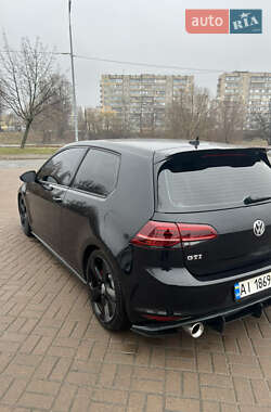 Хэтчбек Volkswagen Golf GTI 2014 в Киеве