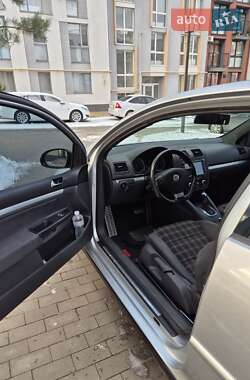 Хэтчбек Volkswagen Golf GTI 2006 в Белогородке