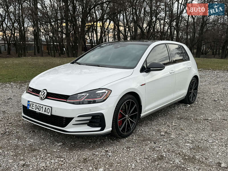 Хетчбек Volkswagen Golf GTI 2020 в Дніпрі