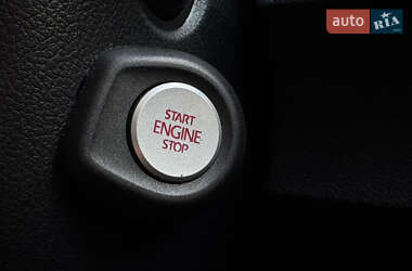 Хэтчбек Volkswagen Golf GTI 2012 в 