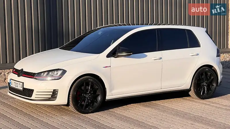 Volkswagen Golf GTI
