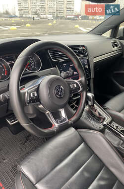 Хэтчбек Volkswagen Golf GTI 2020 в 