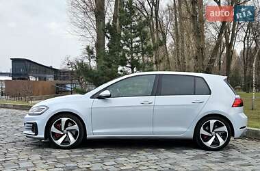 Хэтчбек Volkswagen Golf GTI 2018 в 