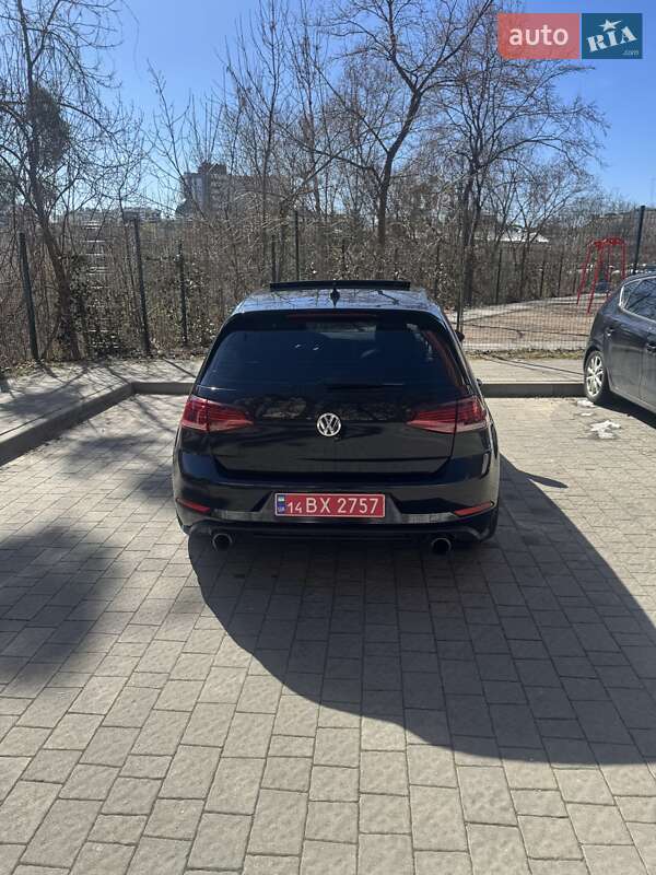 Хэтчбек Volkswagen Golf GTI 2018 в Львове