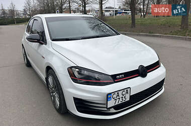 Хэтчбек Volkswagen Golf GTI 2015 в 