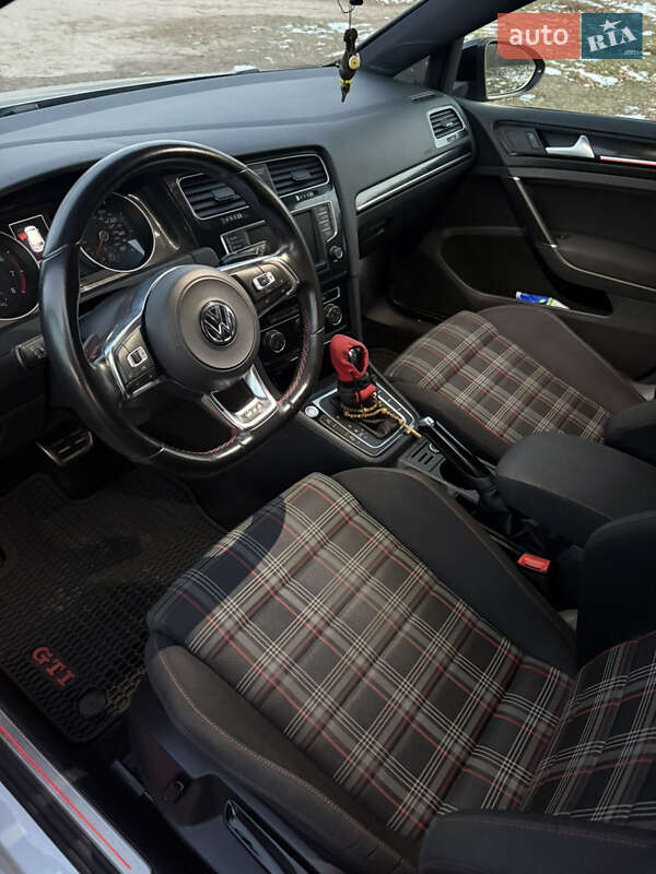 Хетчбек Volkswagen Golf GTI 2017 в Кропивницькому