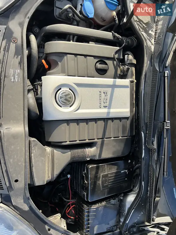 Хэтчбек Volkswagen Golf GTI 2005 в 