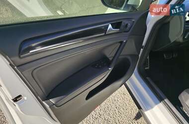 Хэтчбек Volkswagen Golf GTI 2014 в 