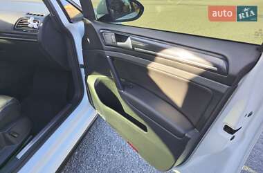 Хэтчбек Volkswagen Golf GTI 2014 в 