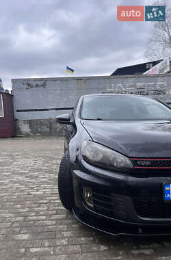 Хетчбек Volkswagen Golf GTI 2009 в 