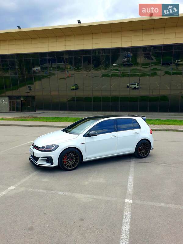 Хетчбек Volkswagen Golf GTI 2019 в Запоріжжі