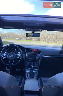 Хэтчбек Volkswagen Golf GTI 2014 в 