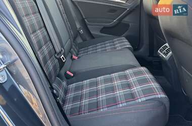 Хетчбек Volkswagen Golf GTI 2018 в 