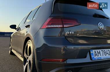 Хетчбек Volkswagen Golf GTI 2018 в 