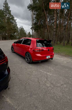 Хэтчбек Volkswagen Golf GTI 2014 в 