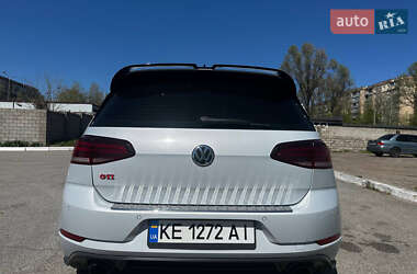 Хетчбек Volkswagen Golf GTI 2019 в 