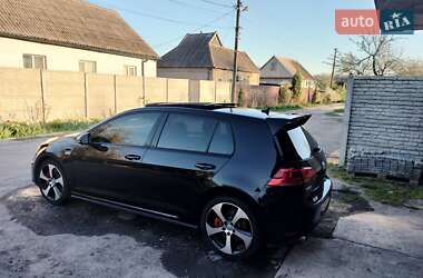 Хэтчбек Volkswagen Golf GTI 2015 в 