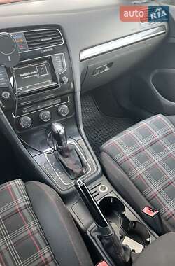 Хэтчбек Volkswagen Golf GTI 2015 в 