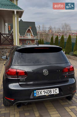 Хэтчбек Volkswagen Golf GTI 2010 в 