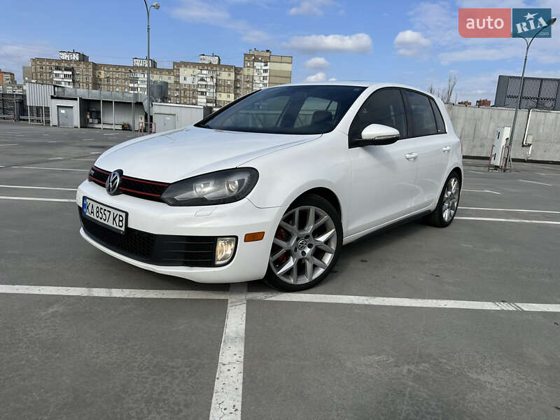 Хэтчбек Volkswagen Golf GTI 2013 в Киеве