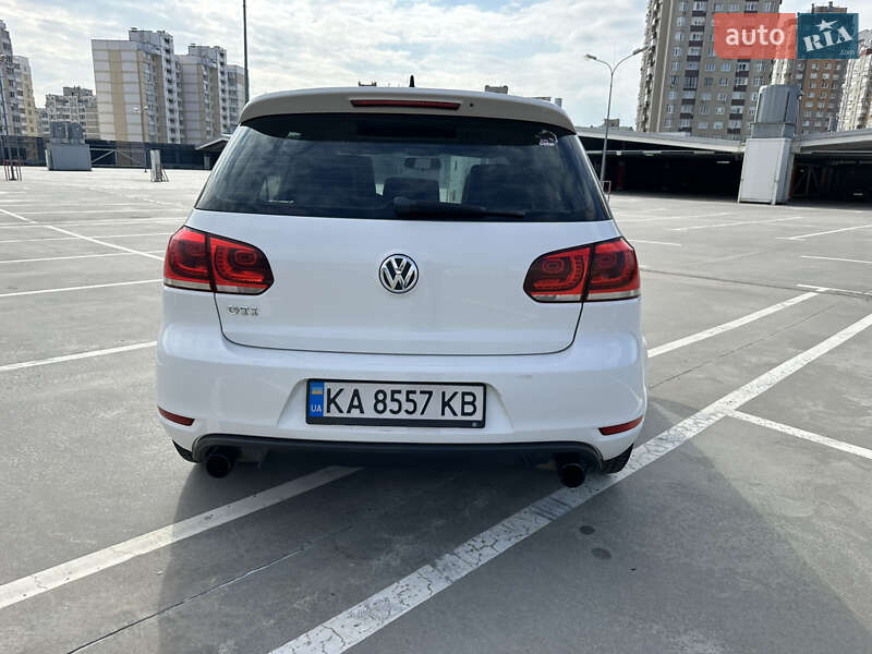 Хэтчбек Volkswagen Golf GTI 2013 в Киеве