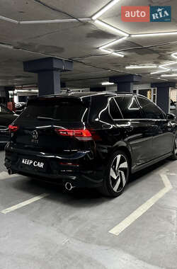 Хэтчбек Volkswagen Golf GTI 2022 в 