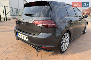 Хетчбек Volkswagen Golf GTI 2016 в 