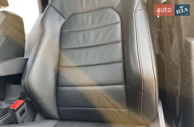 Хетчбек Volkswagen Golf GTI 2016 в 