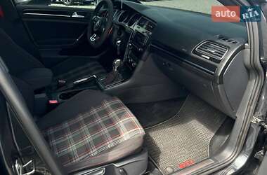 Хетчбек Volkswagen Golf GTI 2014 в 