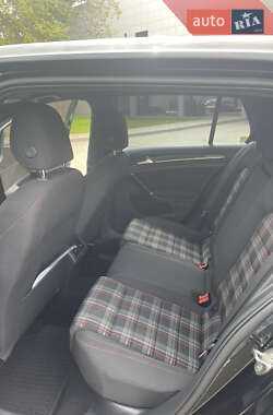 Хэтчбек Volkswagen Golf GTI 2017 в 