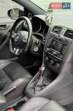 Хэтчбек Volkswagen Golf GTI 2011 в 