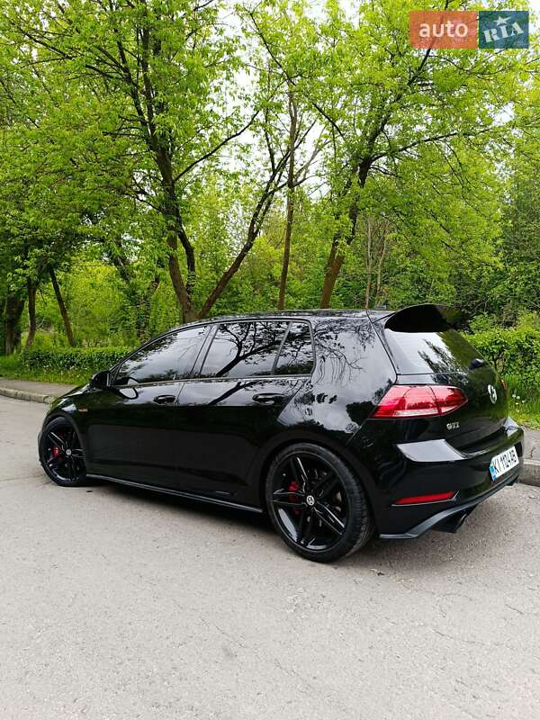 Хэтчбек Volkswagen Golf GTI 2018 в Ровно