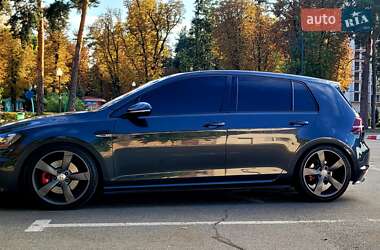 Хетчбек Volkswagen Golf GTI 2015 в 