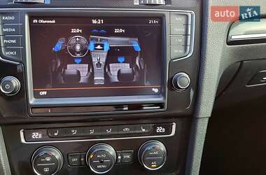 Хетчбек Volkswagen Golf GTI 2015 в 