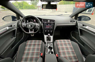 Хэтчбек Volkswagen Golf GTI 2020 в 