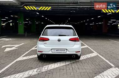 Хетчбек Volkswagen Golf GTI 2020 в 