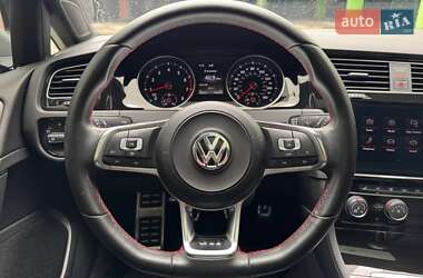 Хетчбек Volkswagen Golf GTI 2020 в 