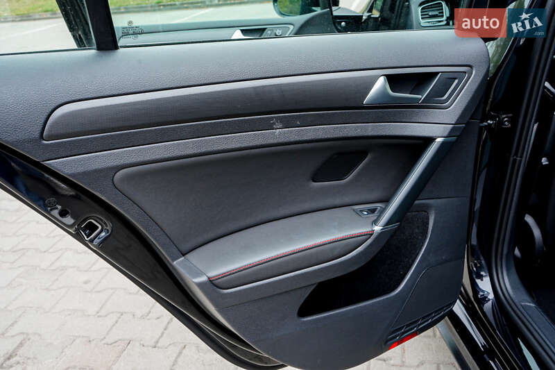 Хэтчбек Volkswagen Golf GTI 2019 в Житомире