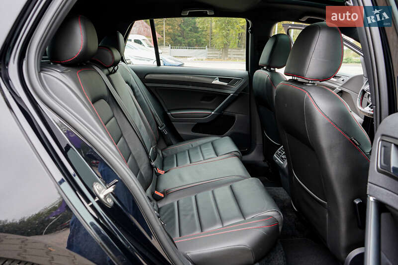 Хэтчбек Volkswagen Golf GTI 2019 в Житомире
