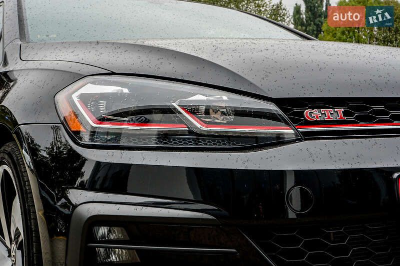 Хэтчбек Volkswagen Golf GTI 2019 в Житомире