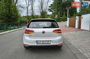 Хэтчбек Volkswagen Golf GTI 2016 в 