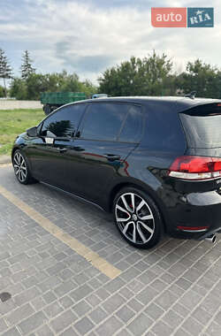 Хетчбек Volkswagen Golf GTI 2013 в 
